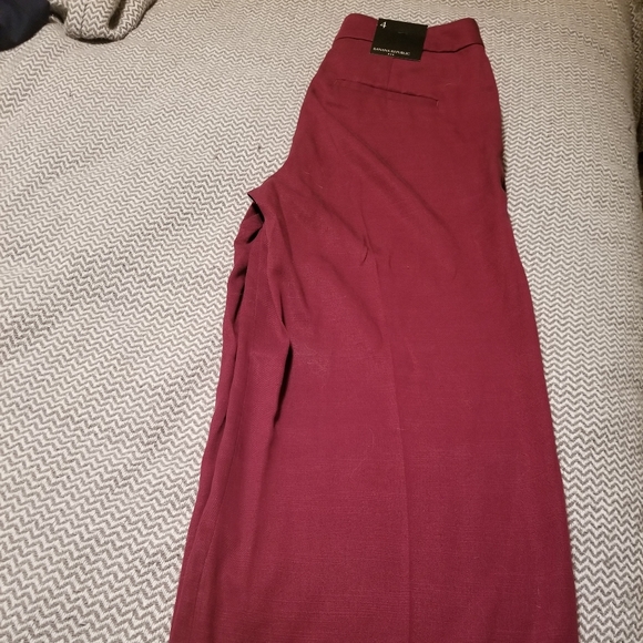 Maroon cropped wide leg slacks - Picture 2 of 2
